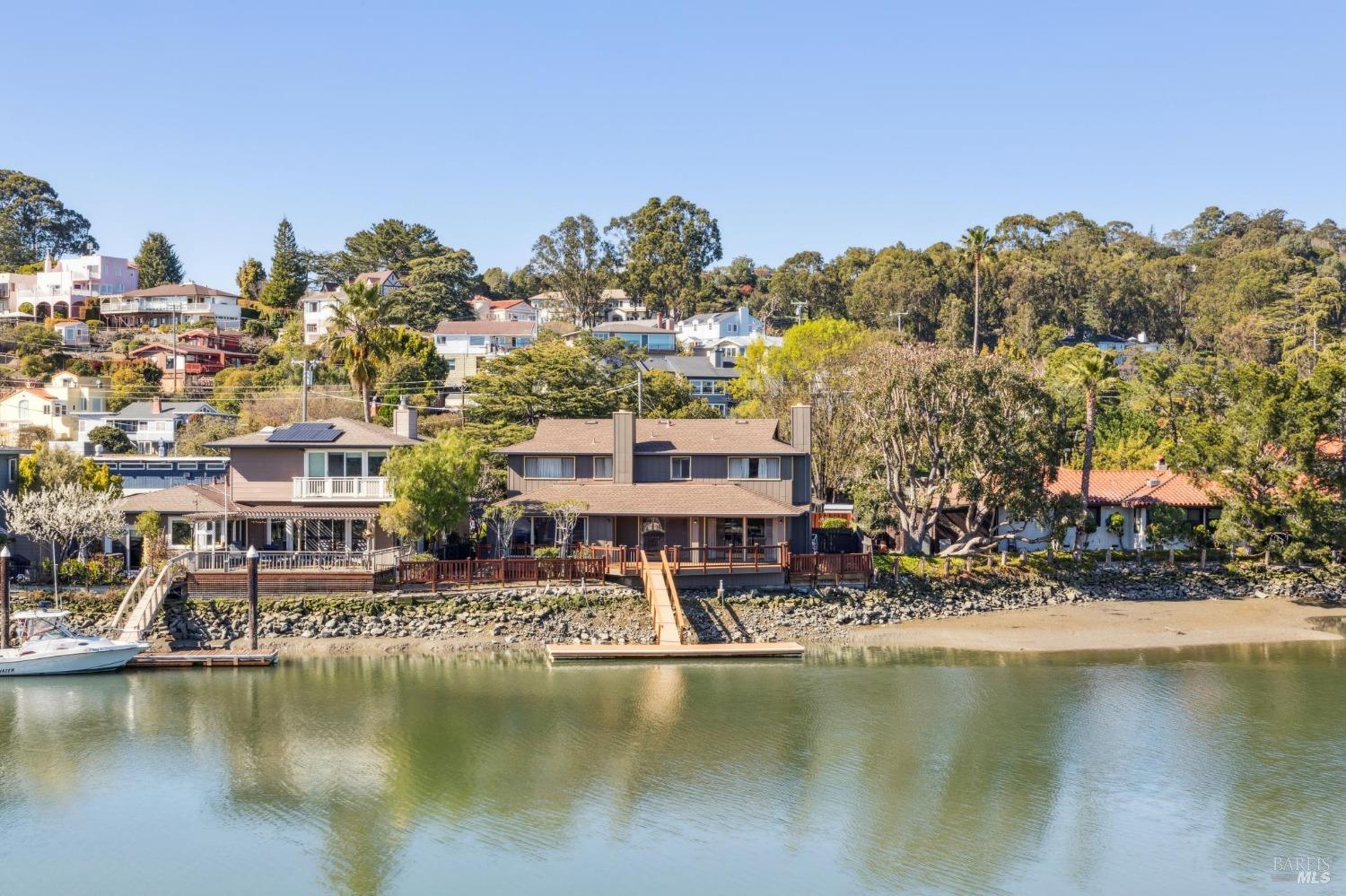 11 Harbor View Ct