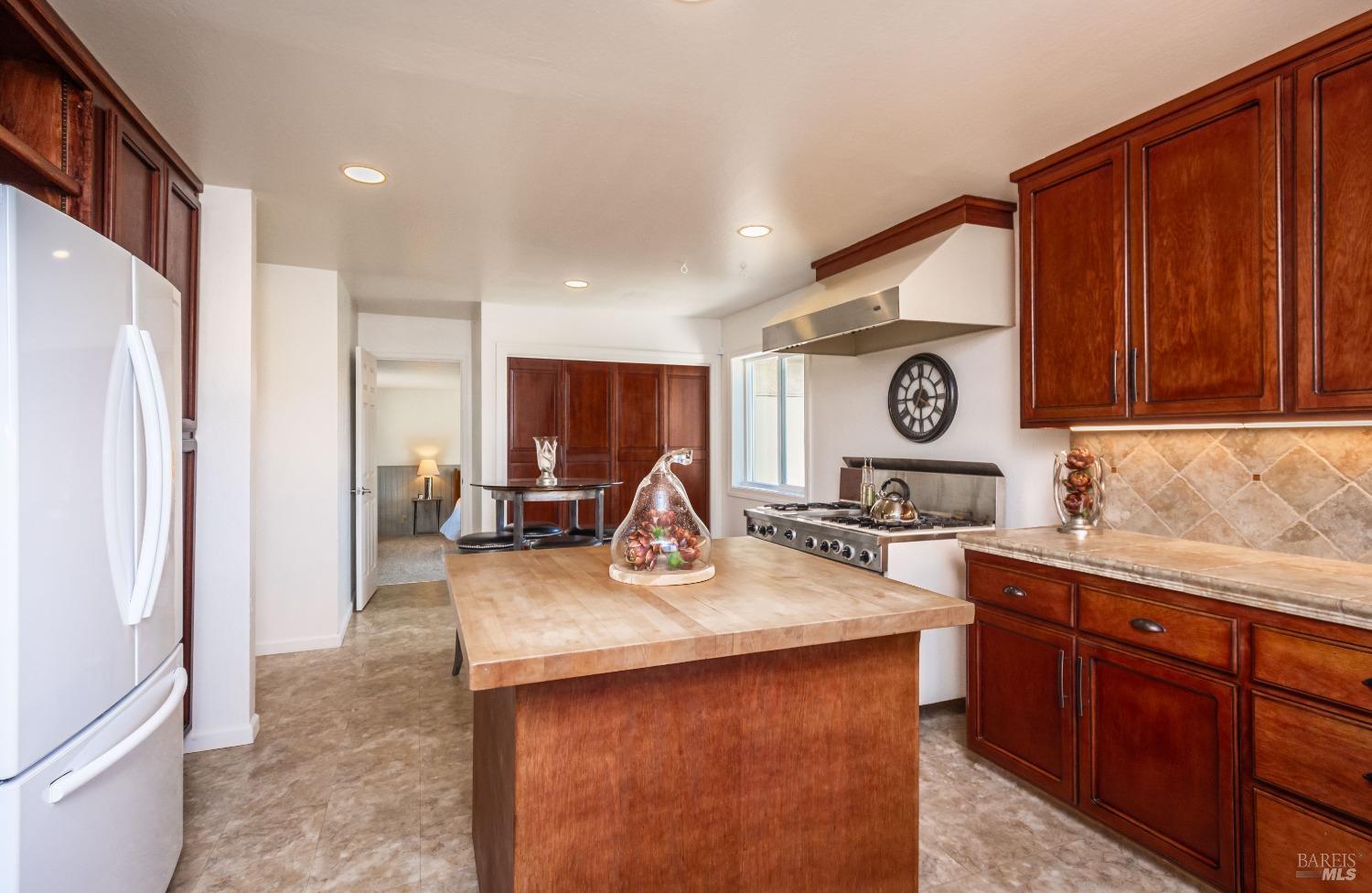 1081 Steele Canyon Rd