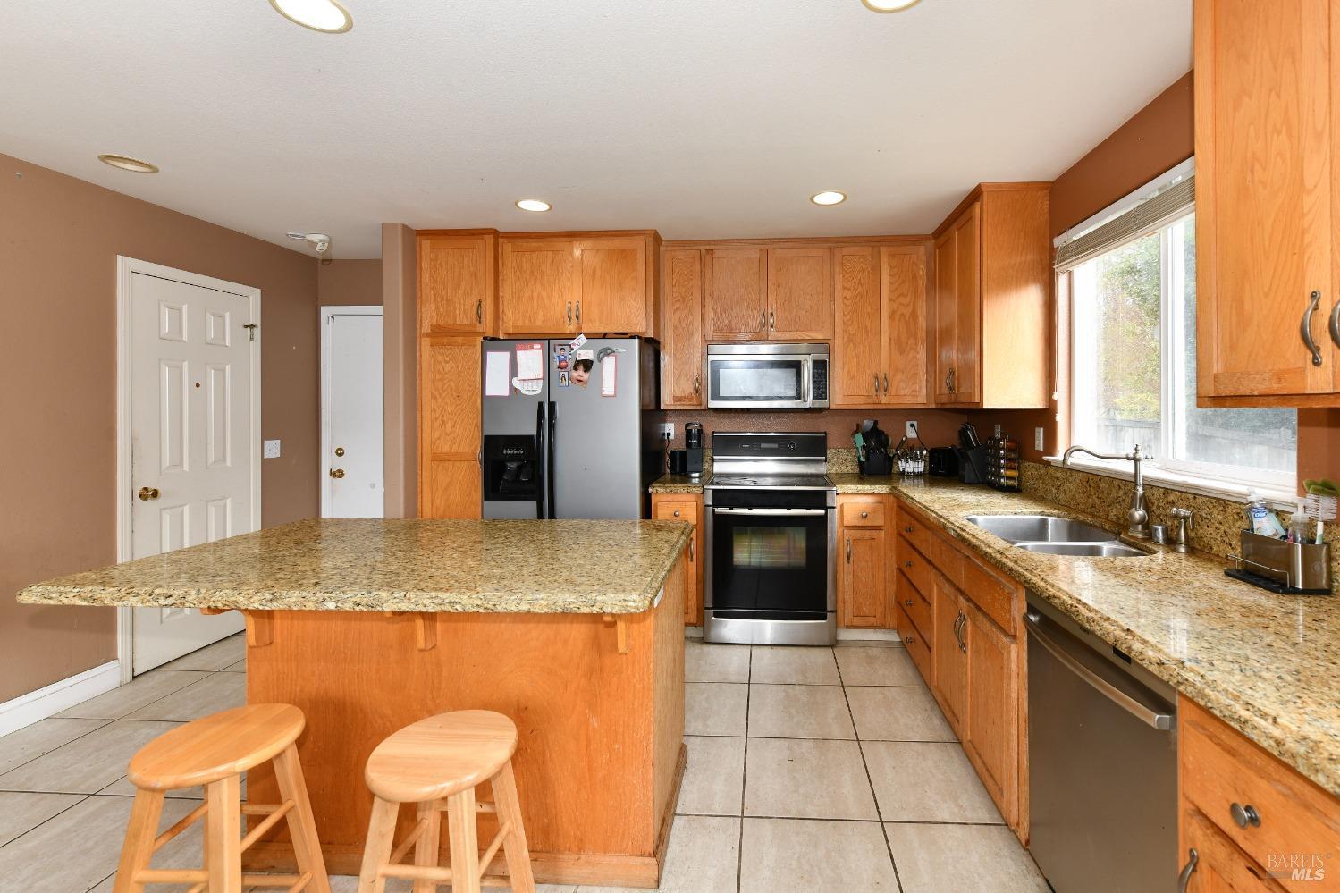2300 Claiborne Cir