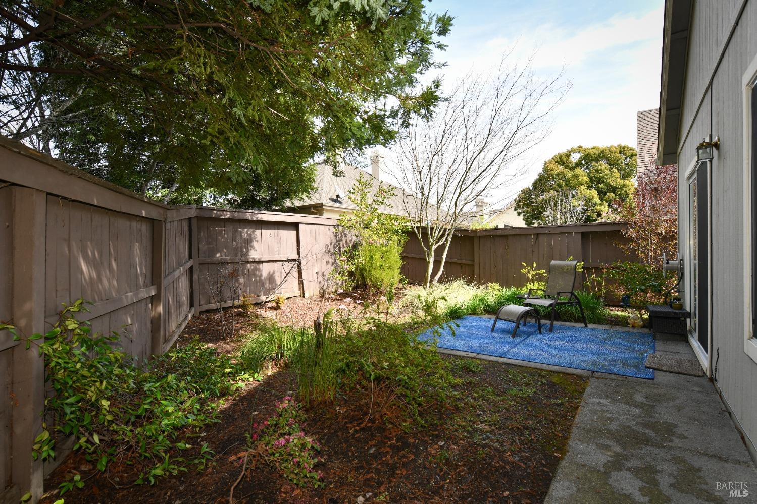 703 Harry James Ct