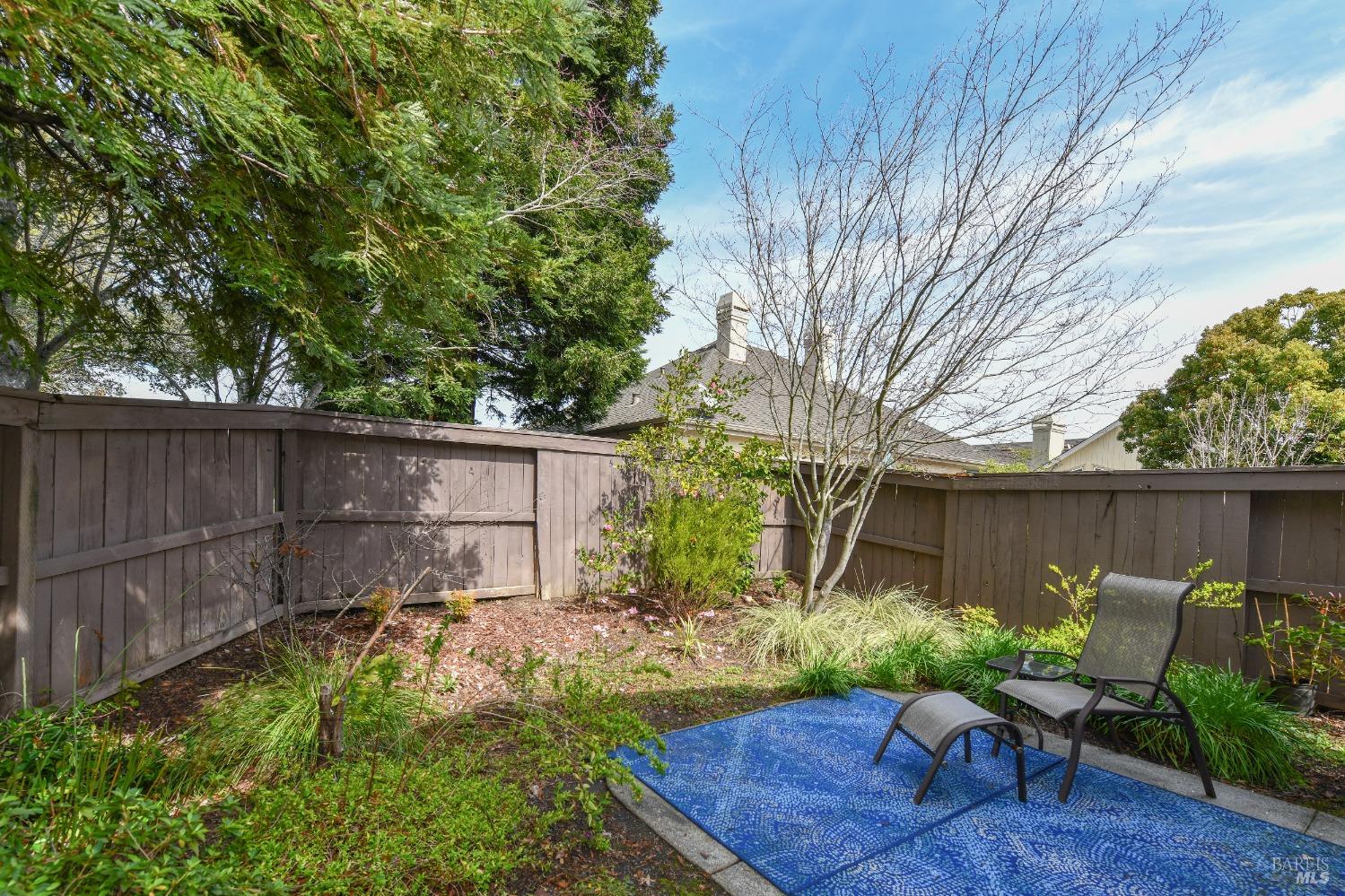 703 Harry James Ct