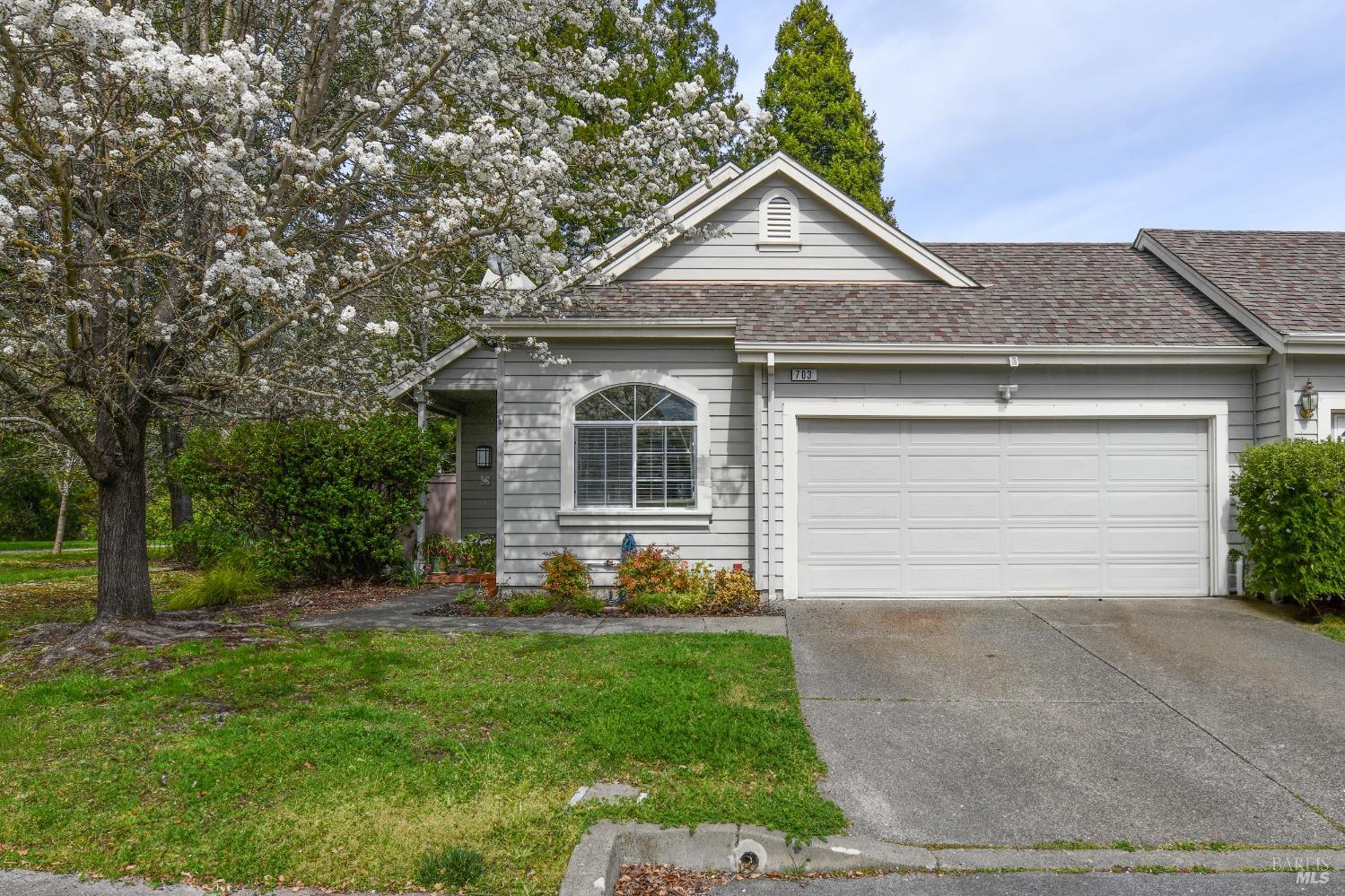 703 Harry James Ct