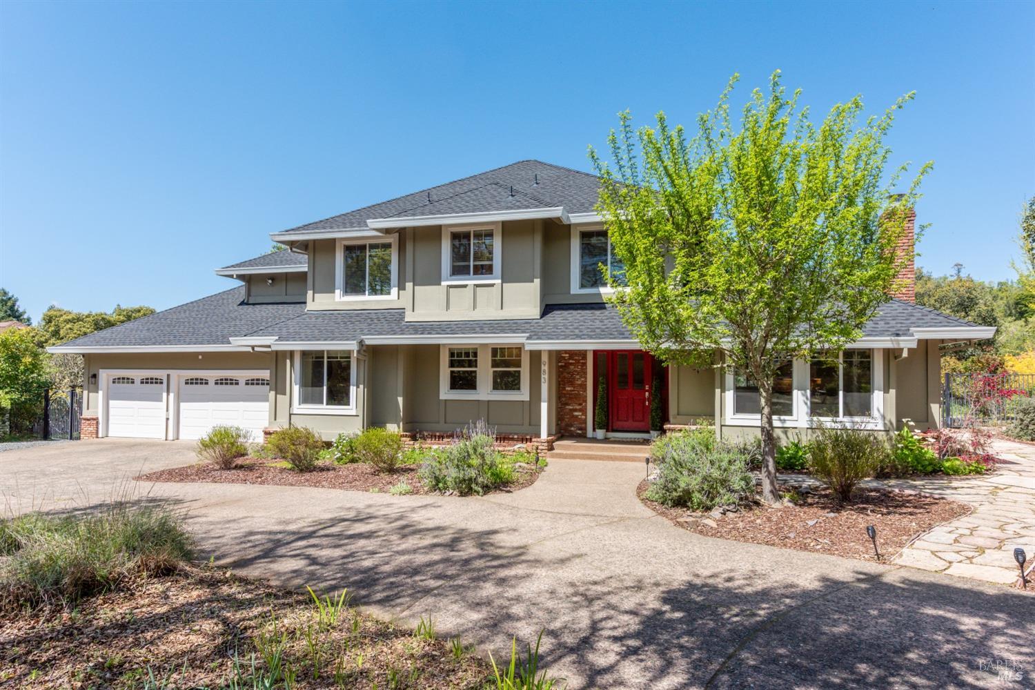 983 Slate Dr