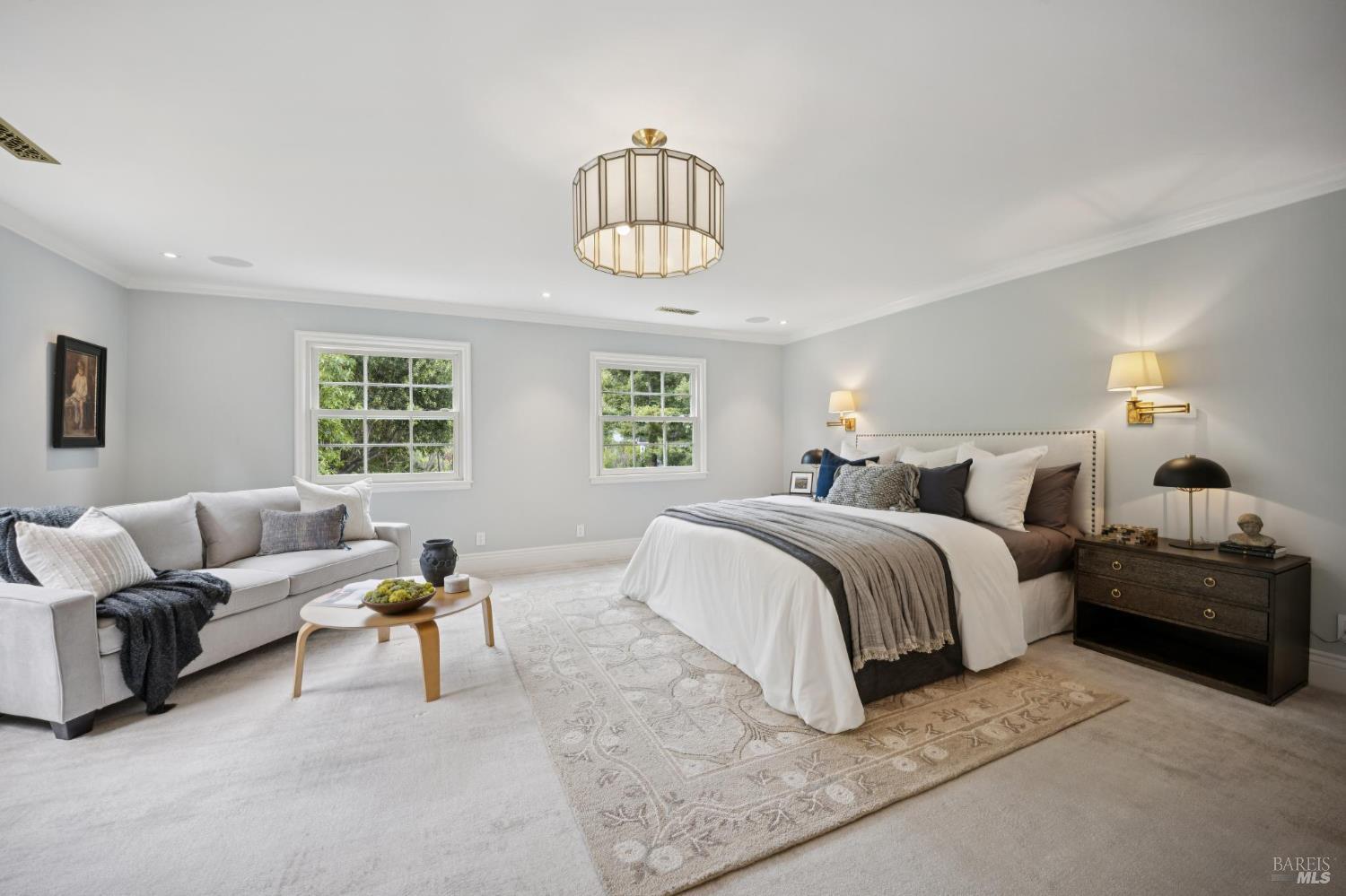 110 Mountain View Avenue