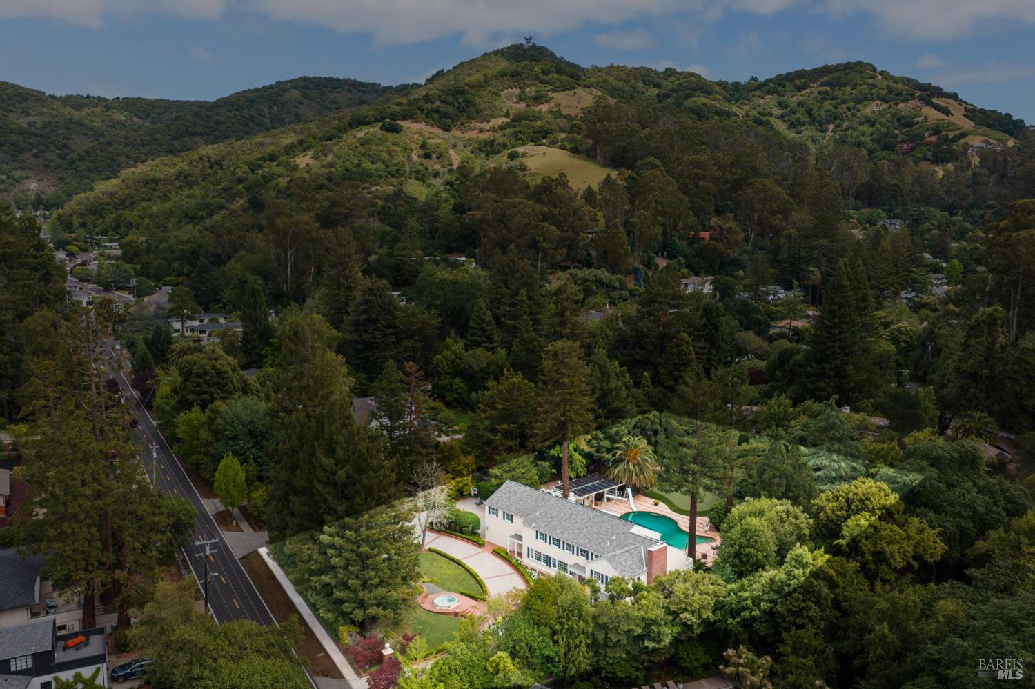 110 Mountain View Avenue