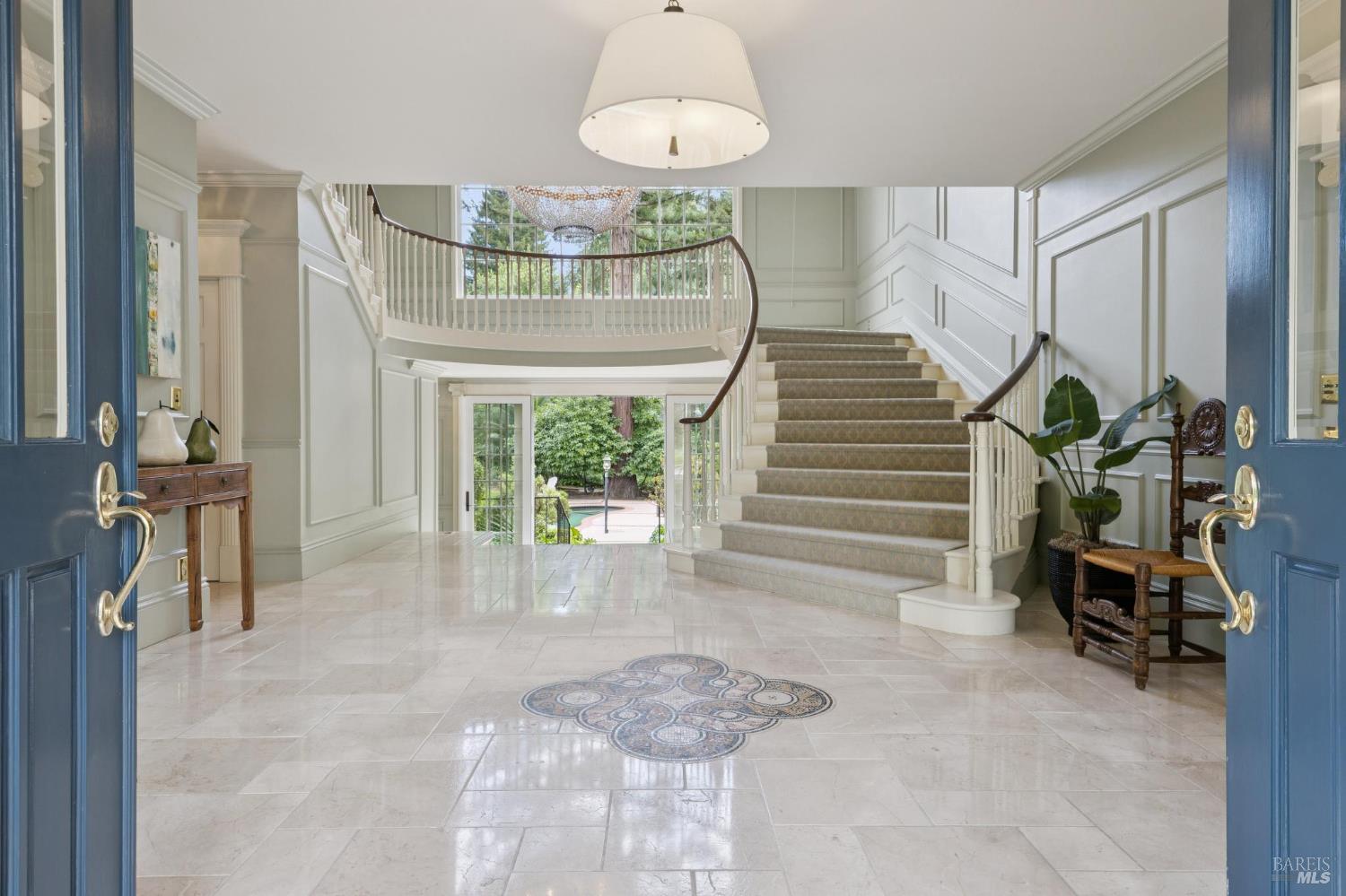 110 Mountain View Avenue