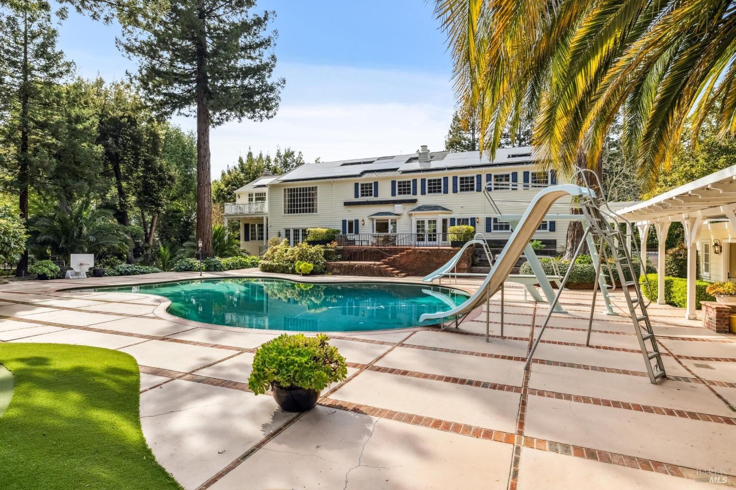 110 Mountain View Avenue