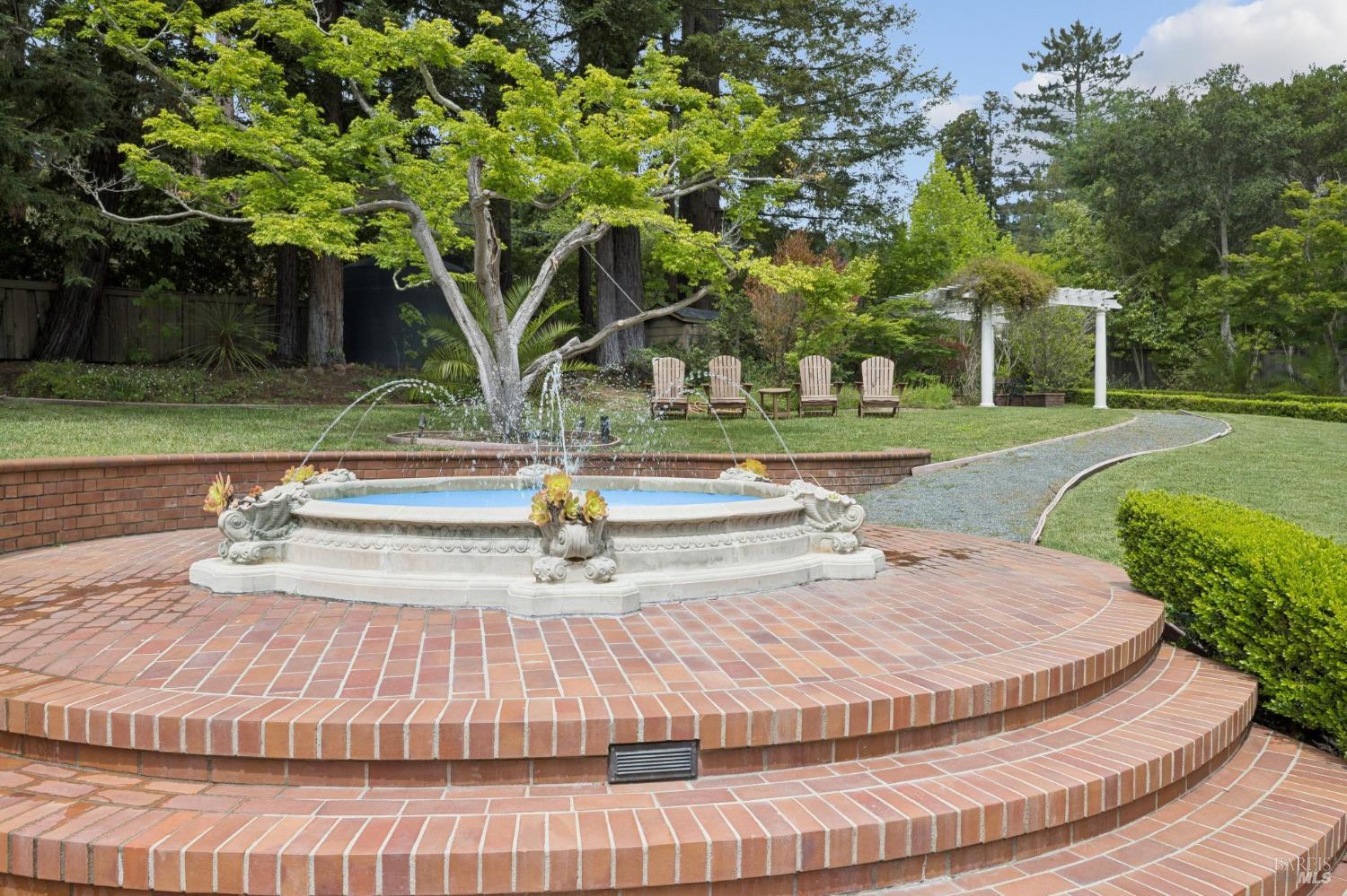 110 Mountain View Avenue