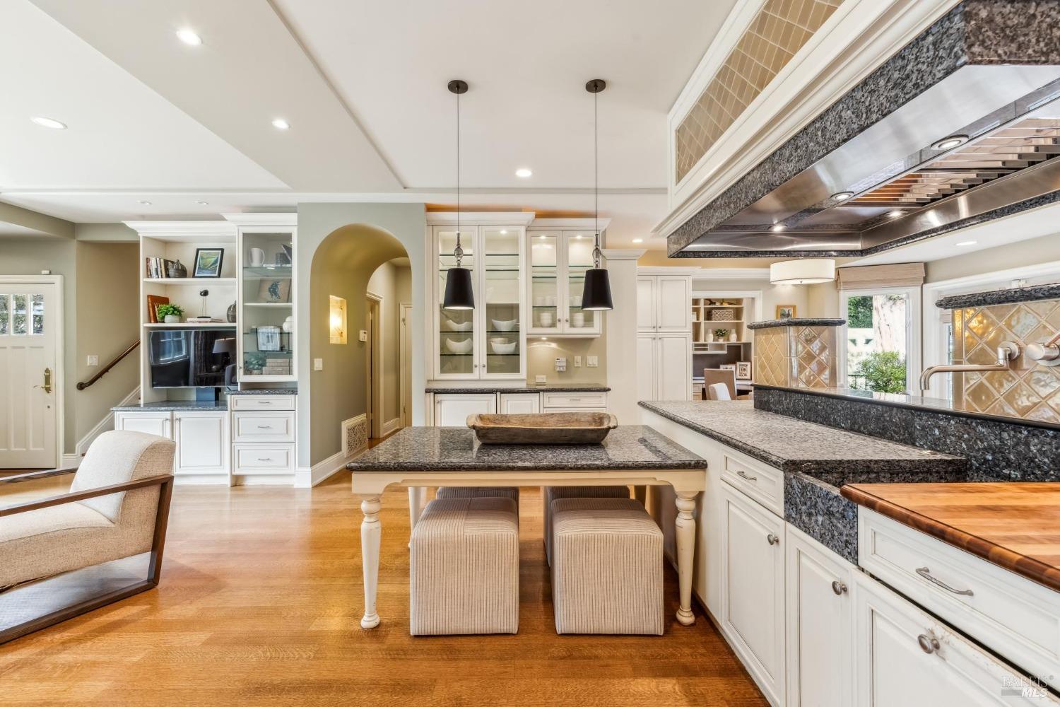 110 Mountain View Avenue