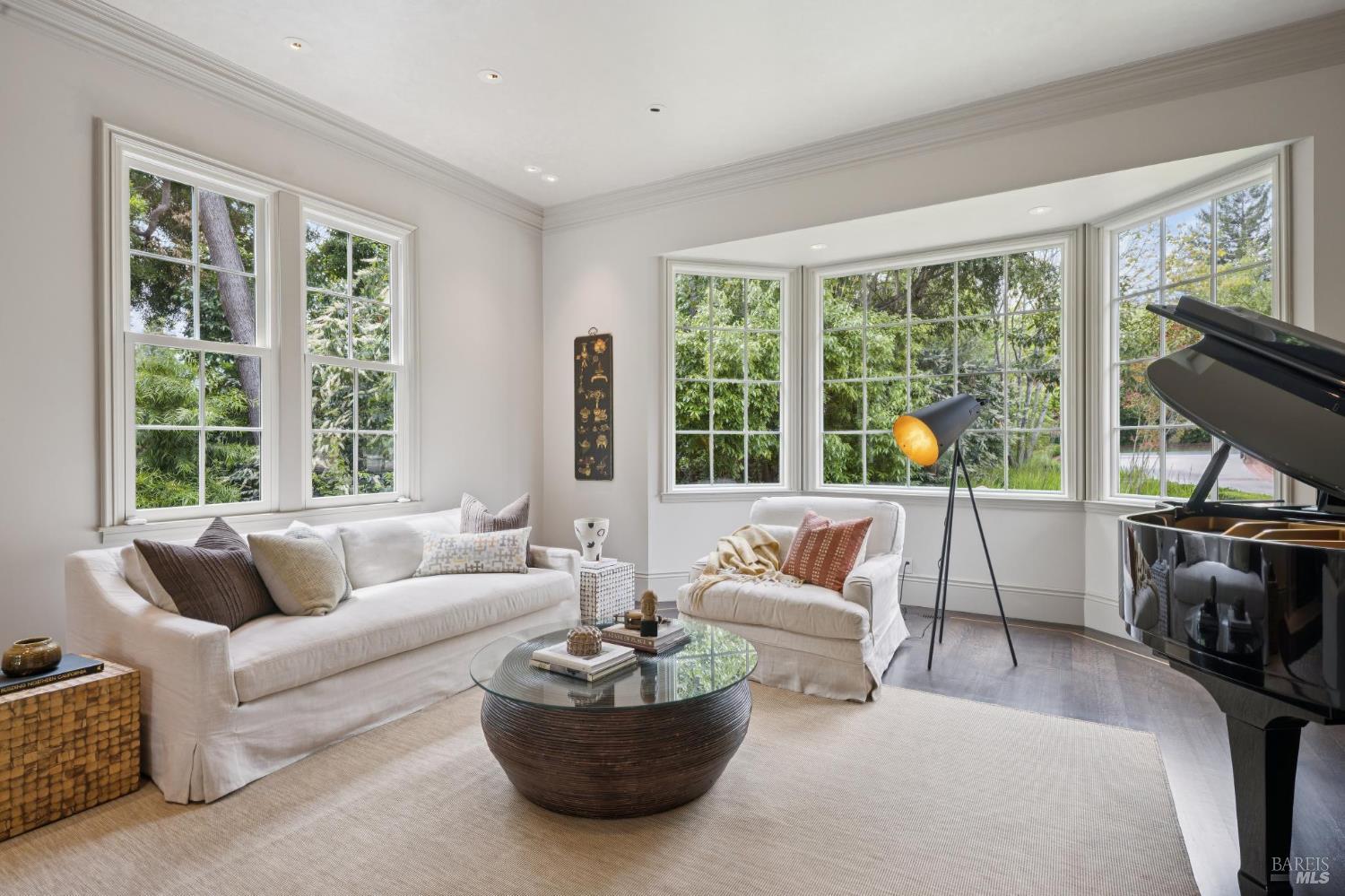 110 Mountain View Avenue