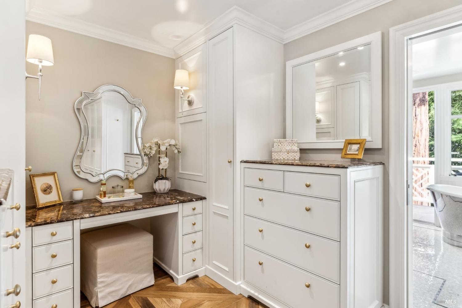 110 Mountain View Avenue