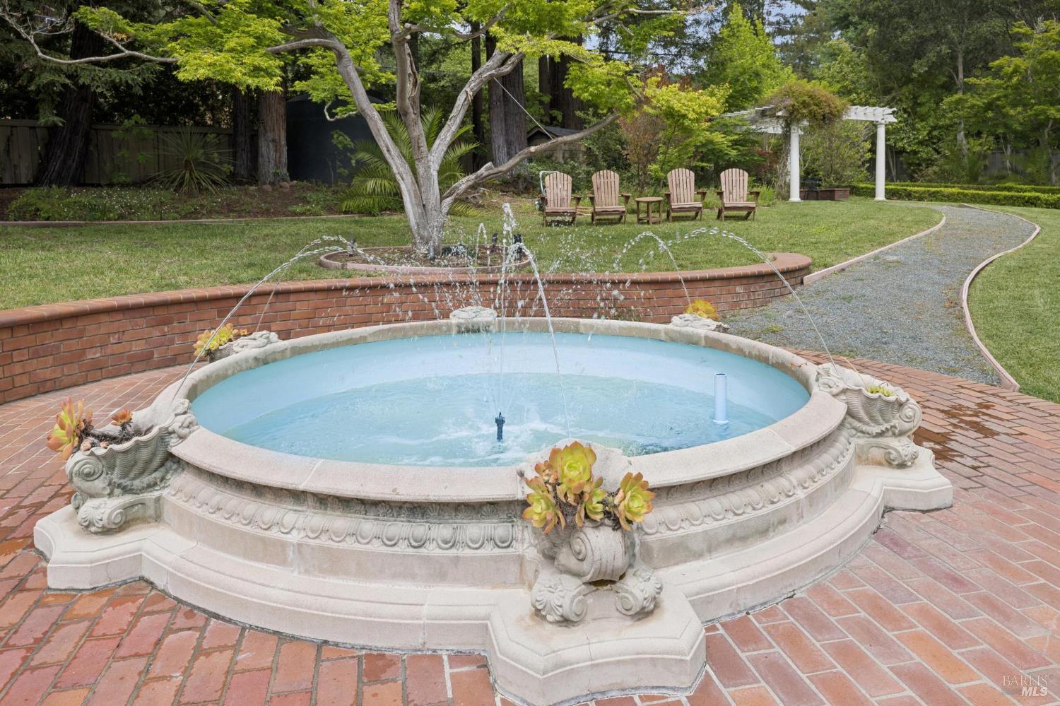 110 Mountain View Avenue