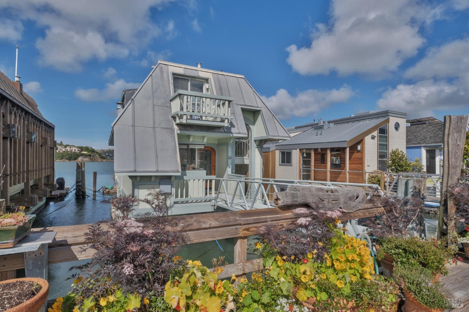 63 Issaquah Dock