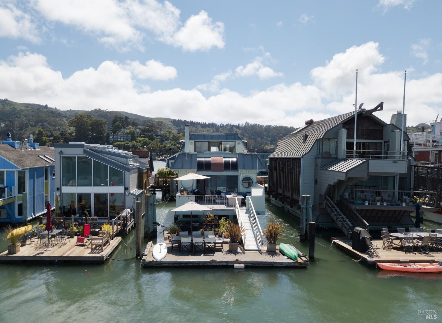 63 Issaquah Dock