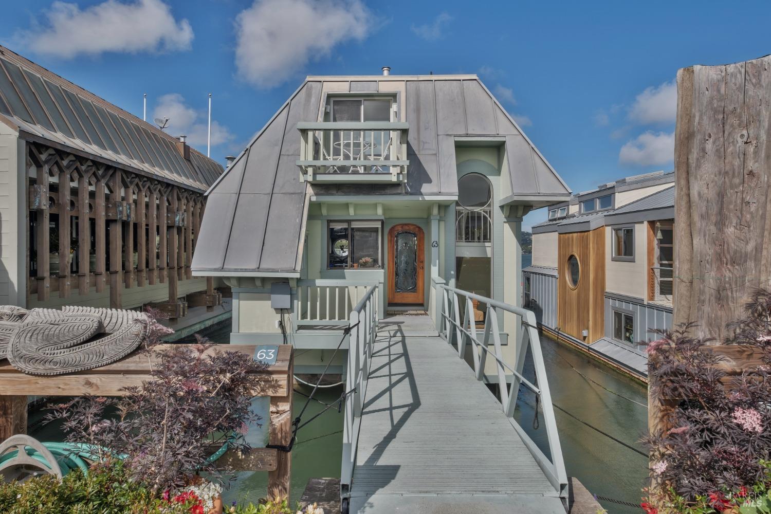 63 Issaquah Dock