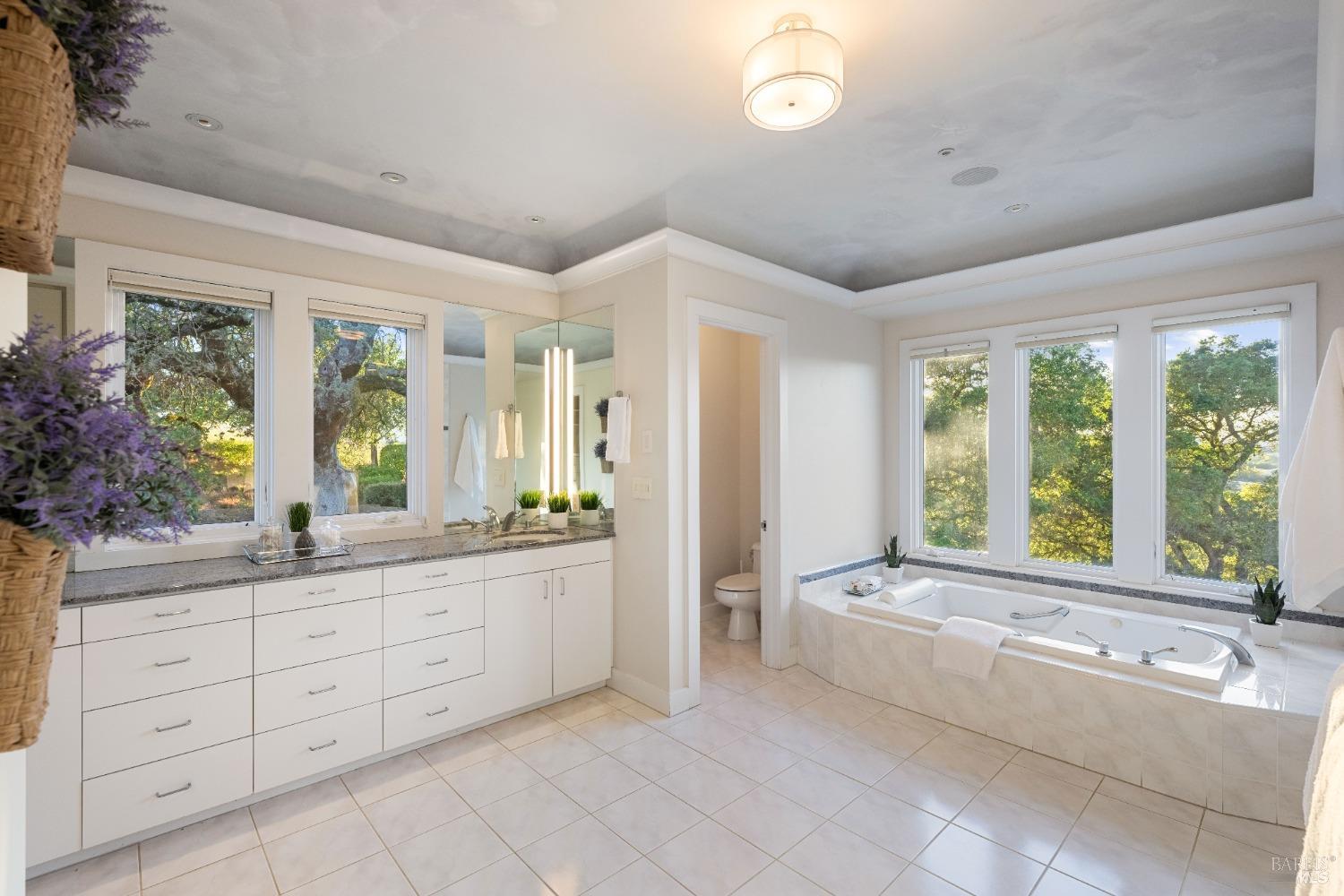 12111 Chalk Hill Rd