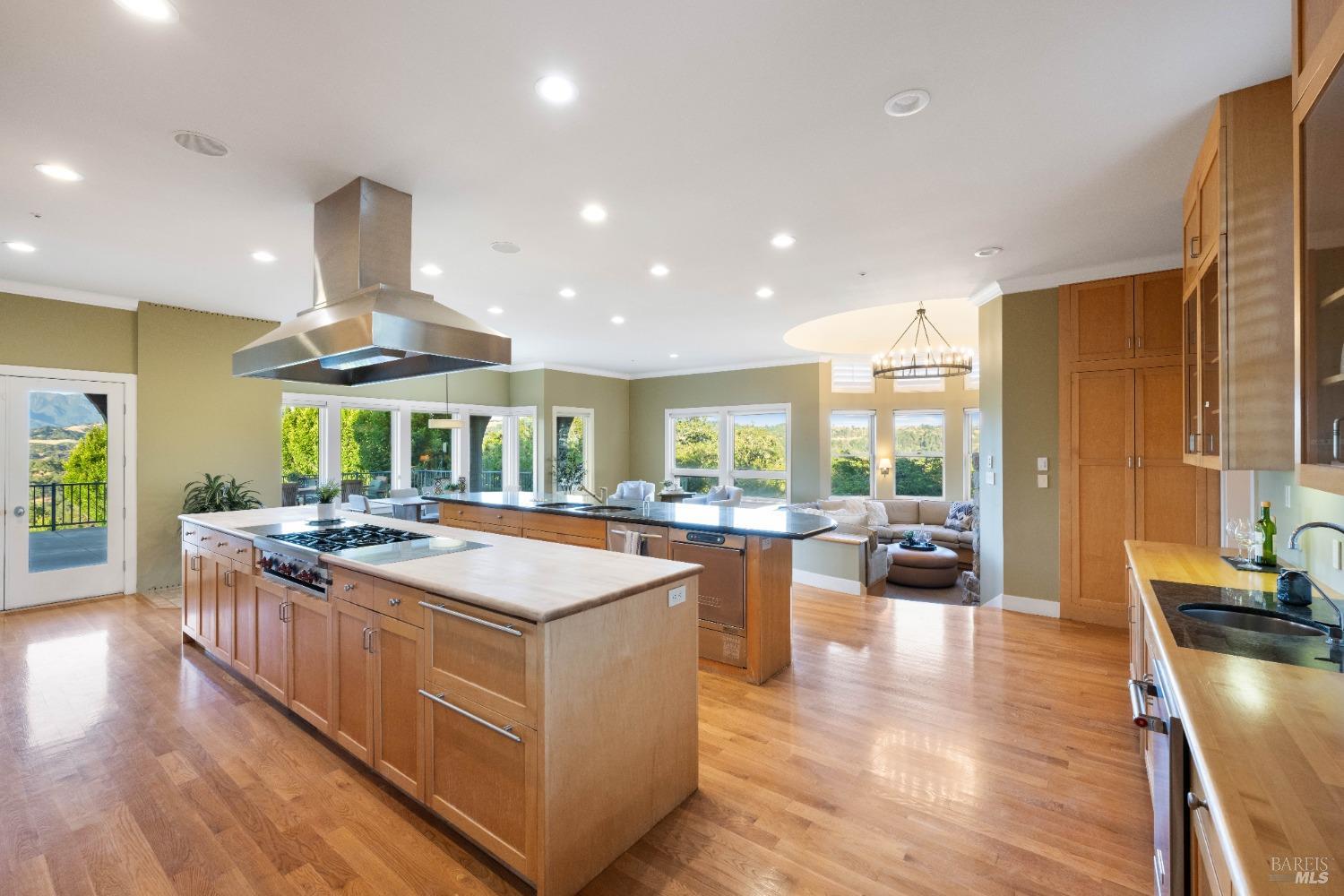 12111 Chalk Hill Rd