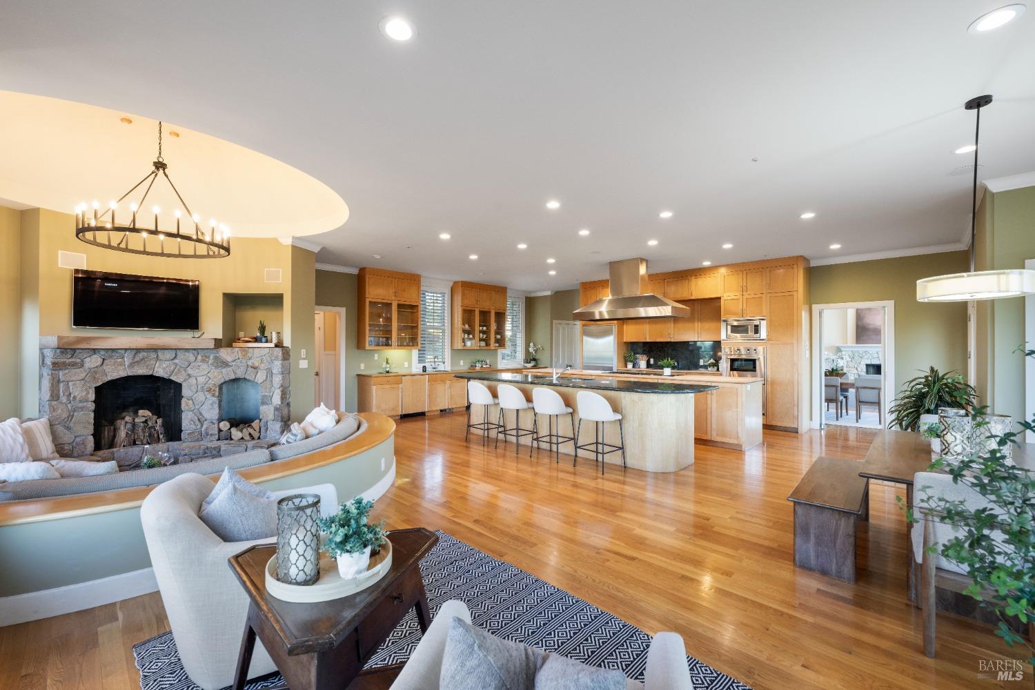 12111 Chalk Hill Rd