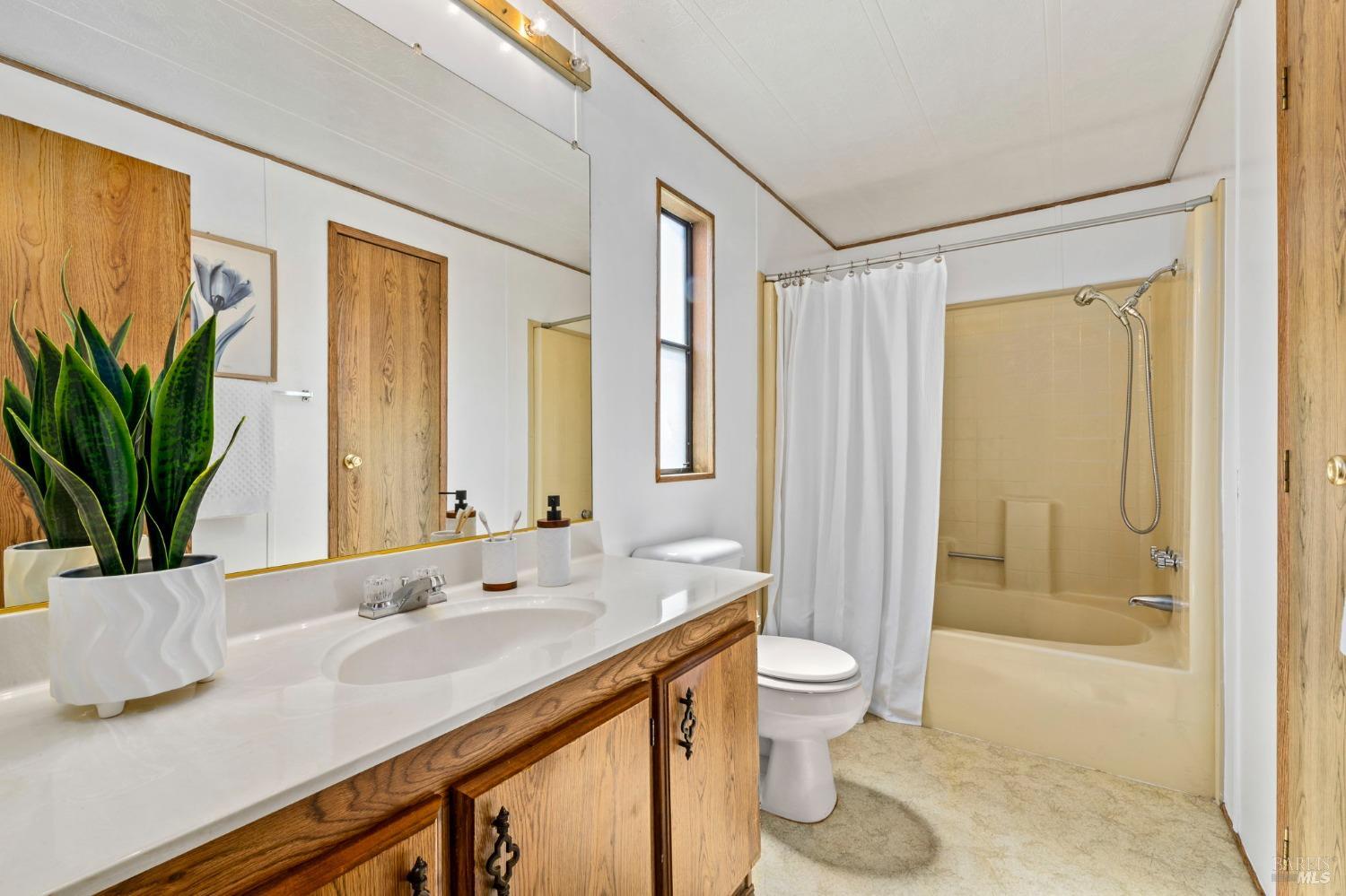 1546 Royal Oak Drive