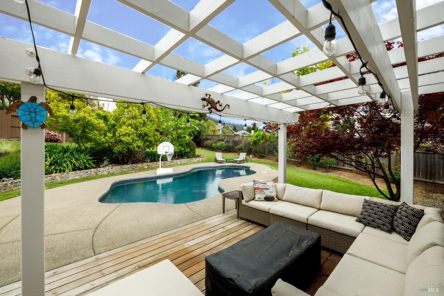 1534 Barn Owl Pl