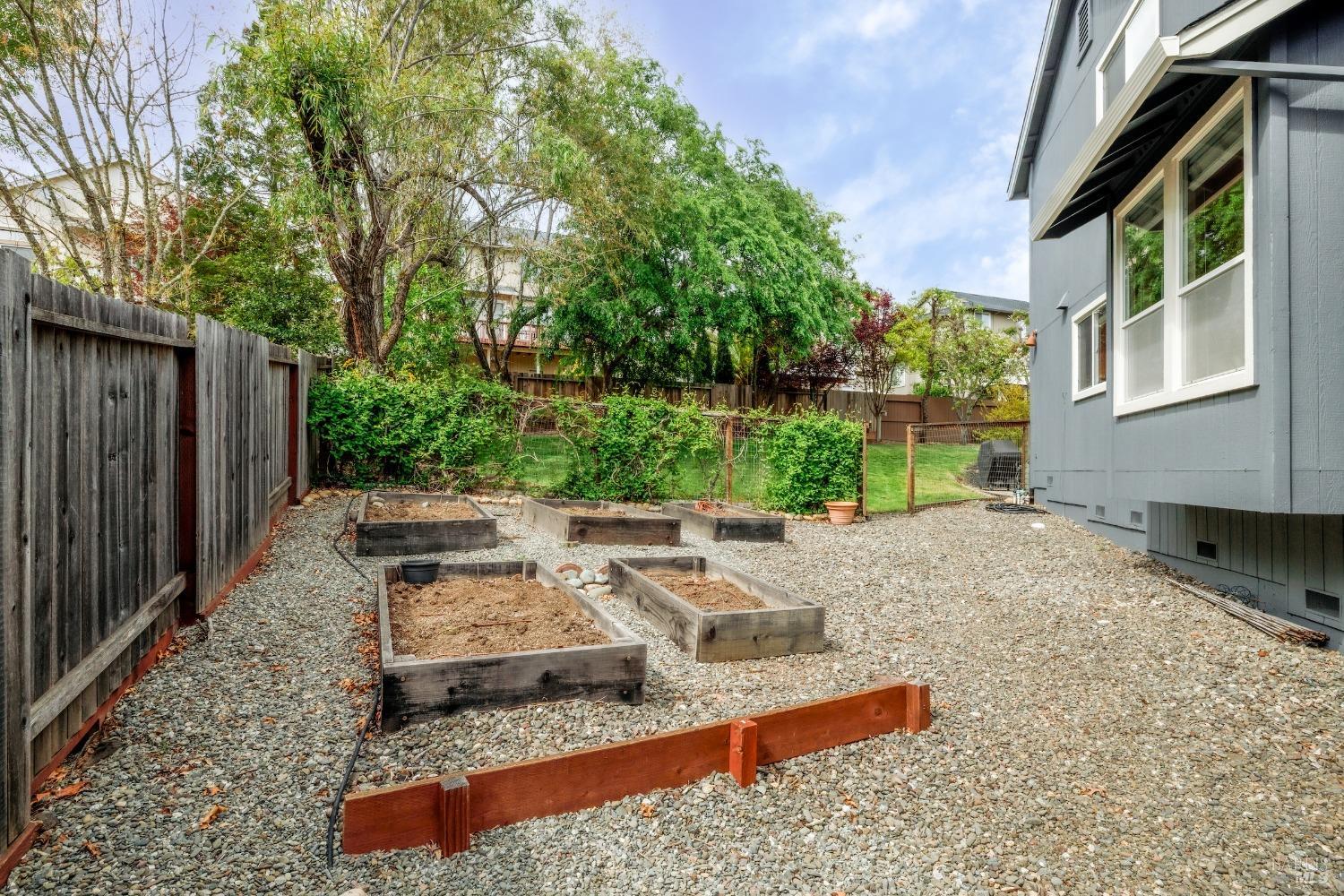 1534 Barn Owl Pl