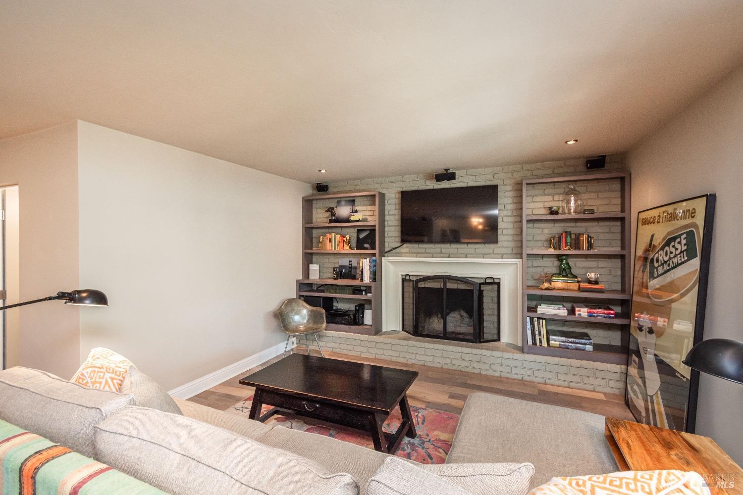 3355 Covey Ct