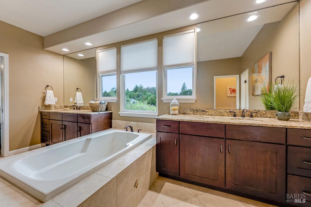 7580 Meadowlark Dr