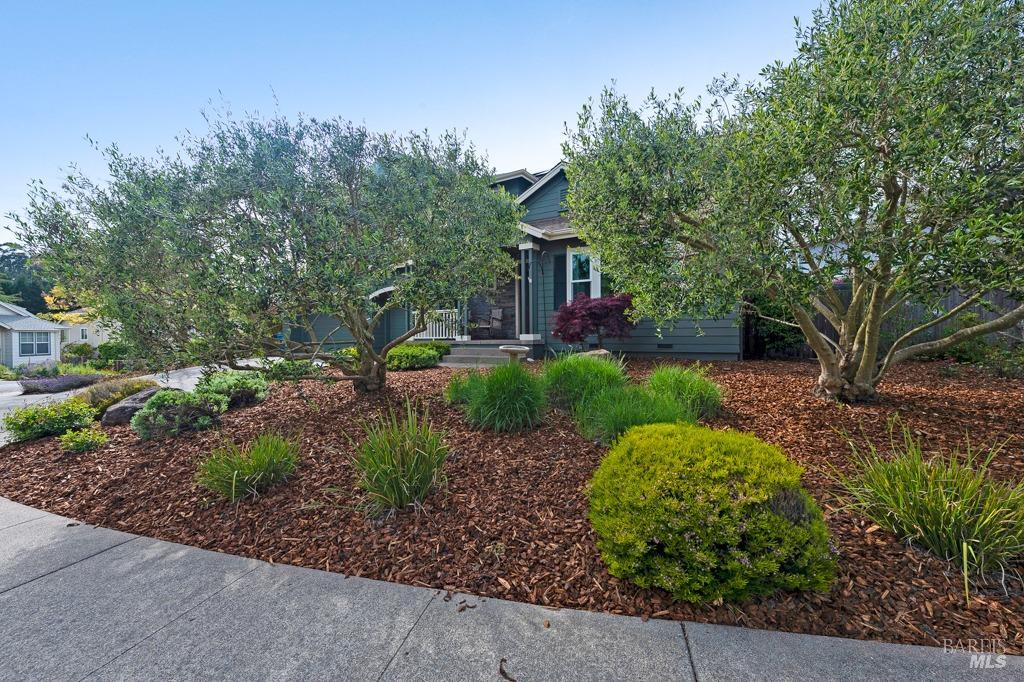 7580 Meadowlark Dr