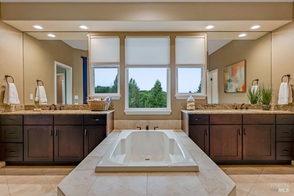 7580 Meadowlark Dr