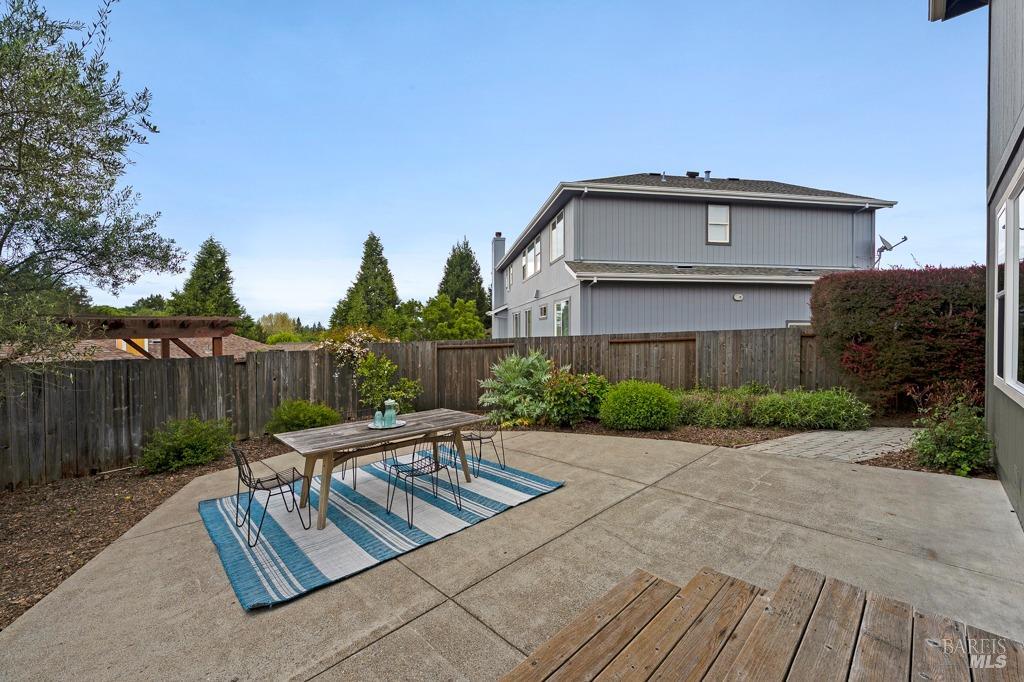 7580 Meadowlark Dr