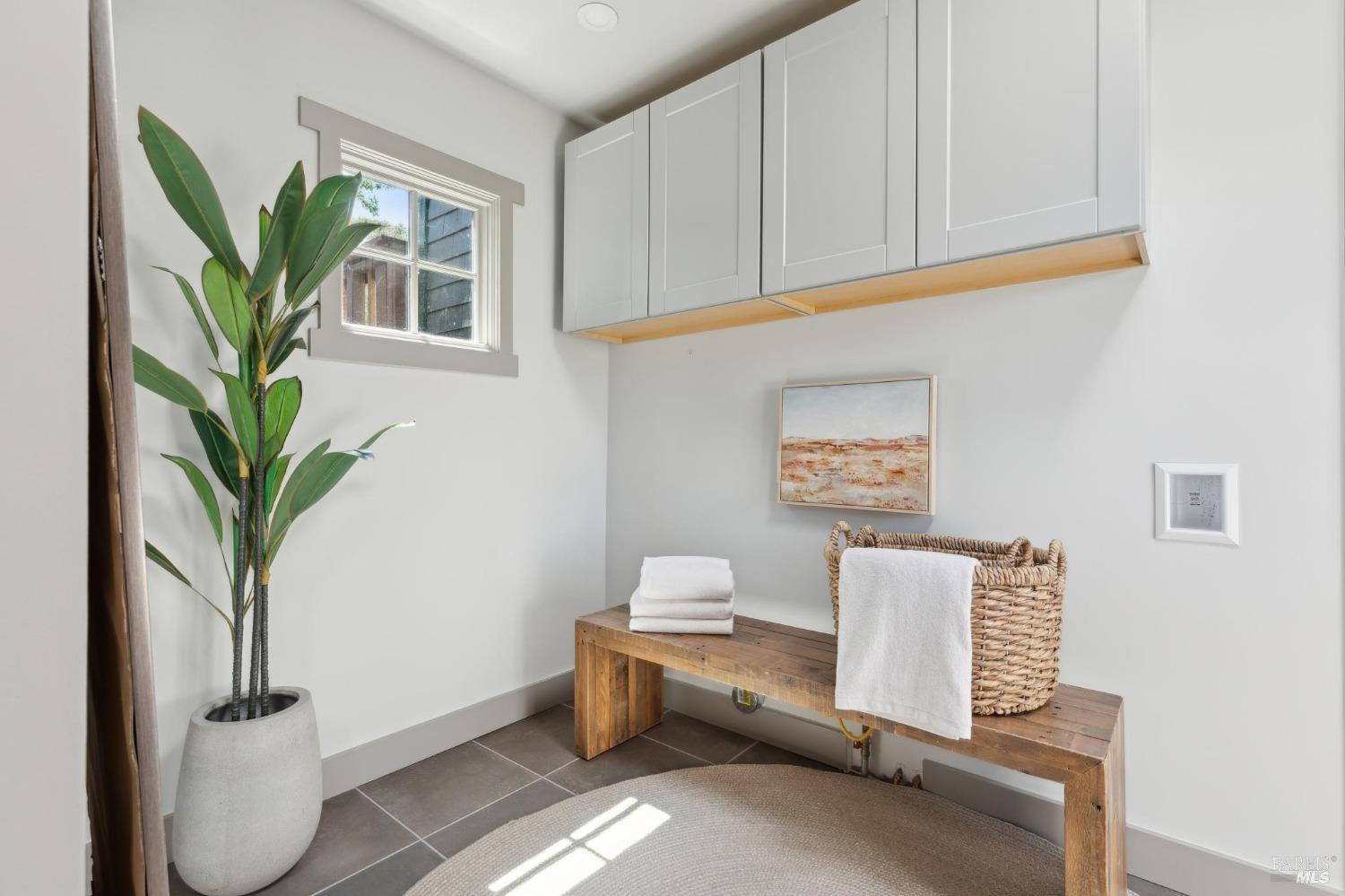 110 Stuyvesant Dr