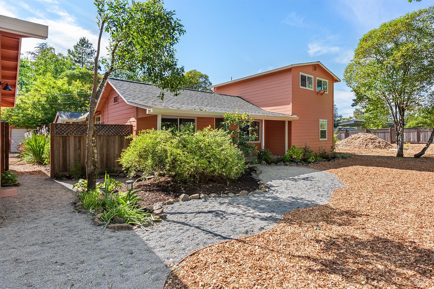 1757 Willowside Rd