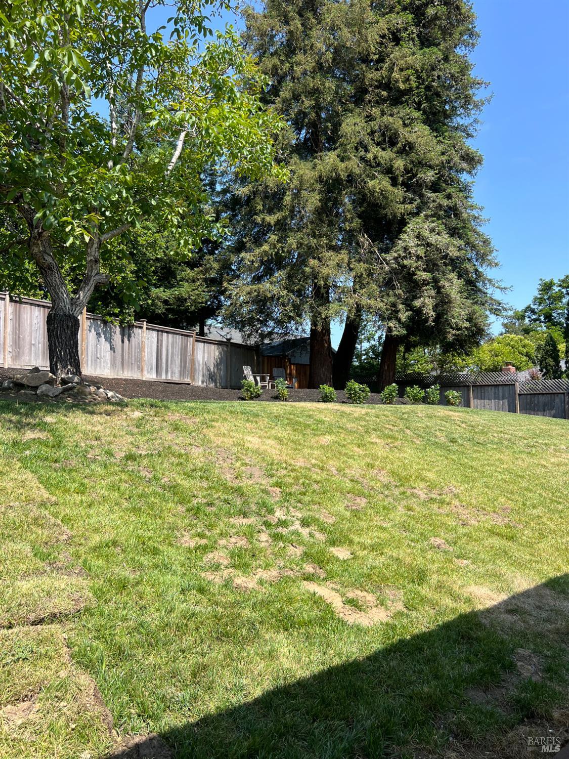 813 Paula Ln