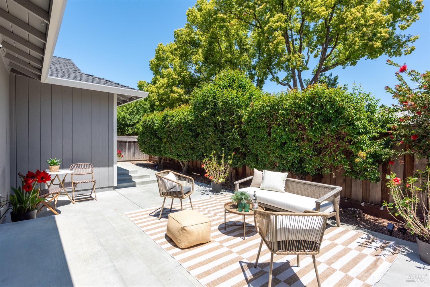 224 Mountain View Dr