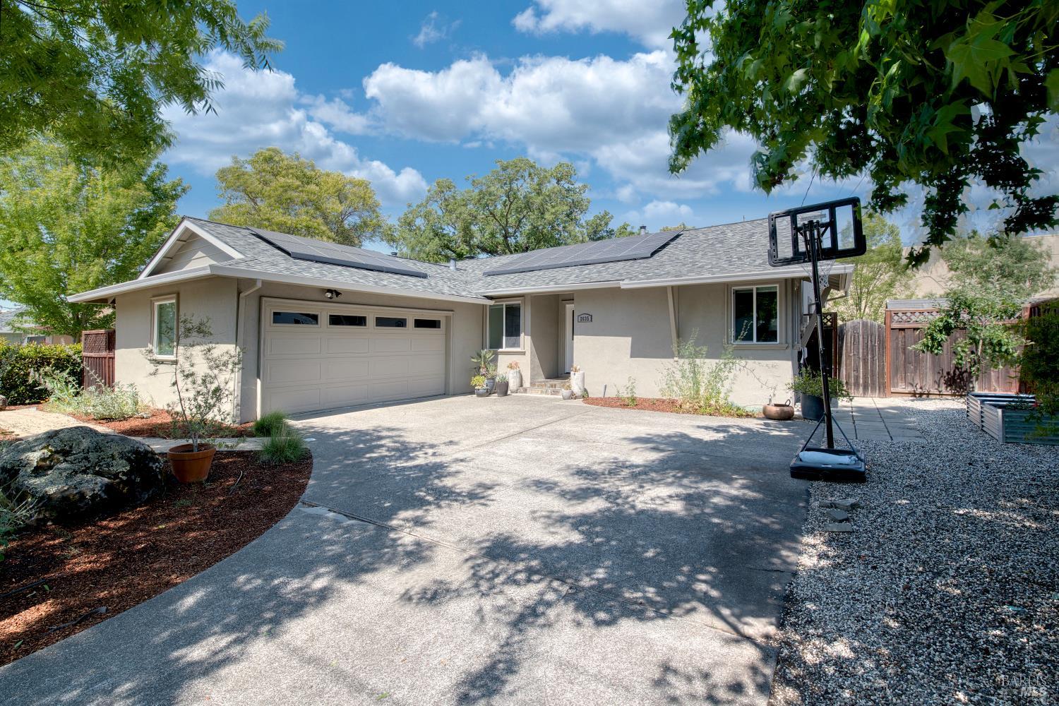 2635 Cactus Ave