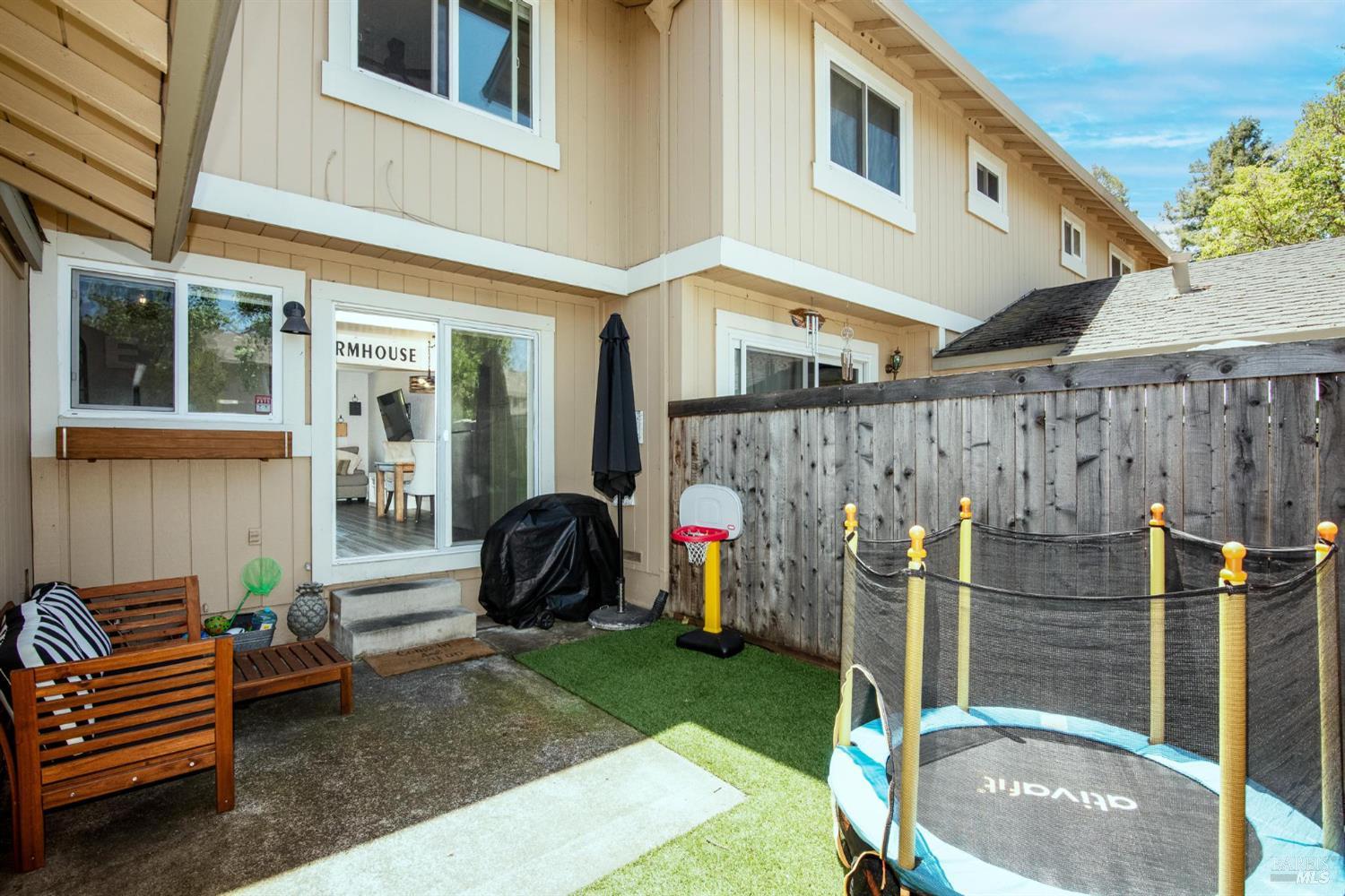 1452 Gold Way
