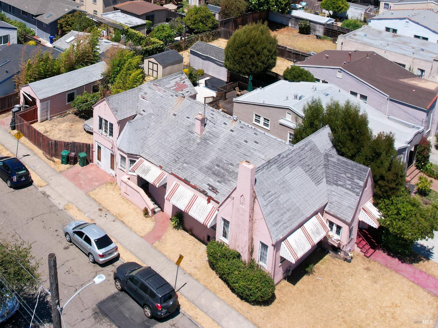 2901 Seminary Ave
