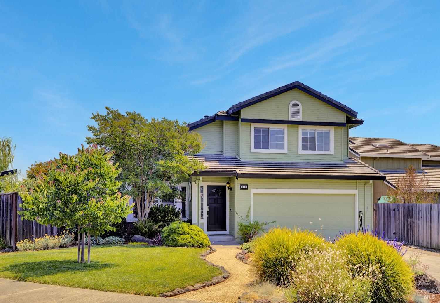 215 Flametree Cir