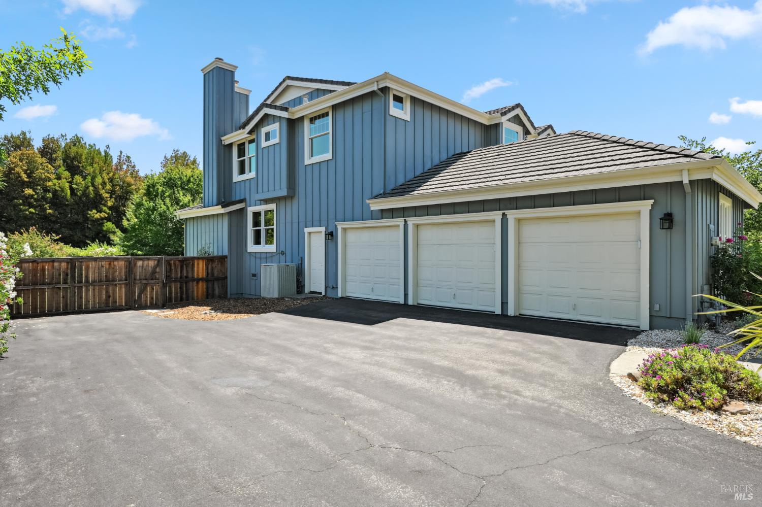 215 Saddle Wood Dr