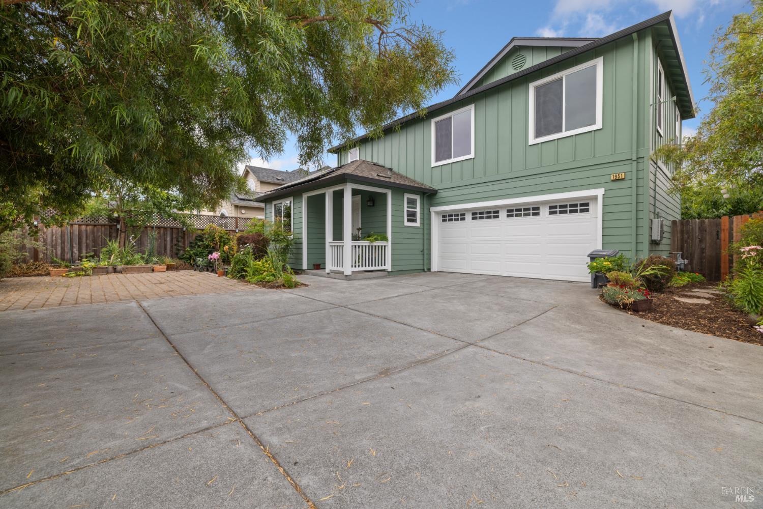 1951 Bay Meadow Dr