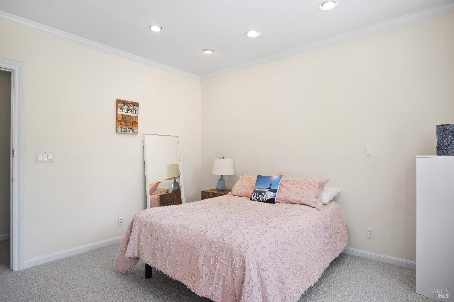 6 Oak Road