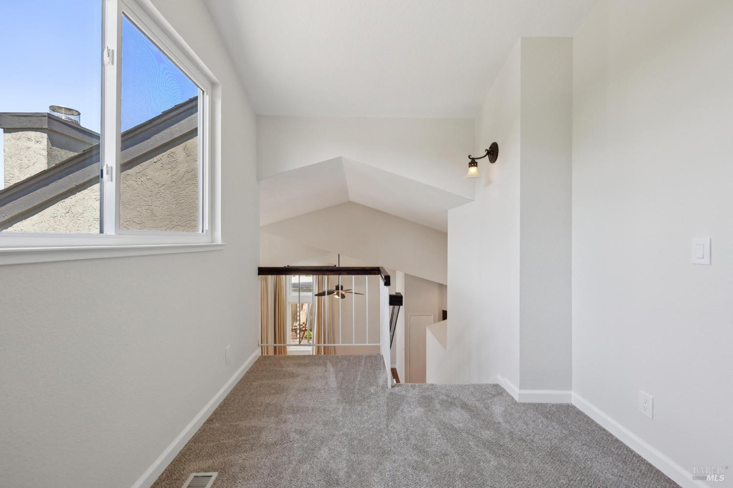 772 Barton Way