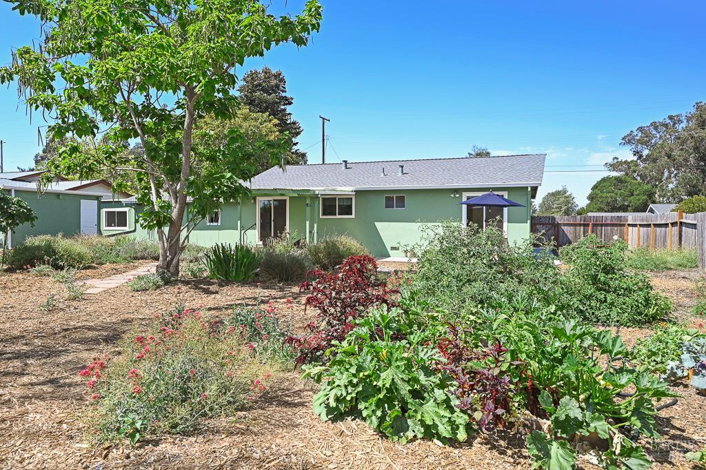 5227 Wendell Ln