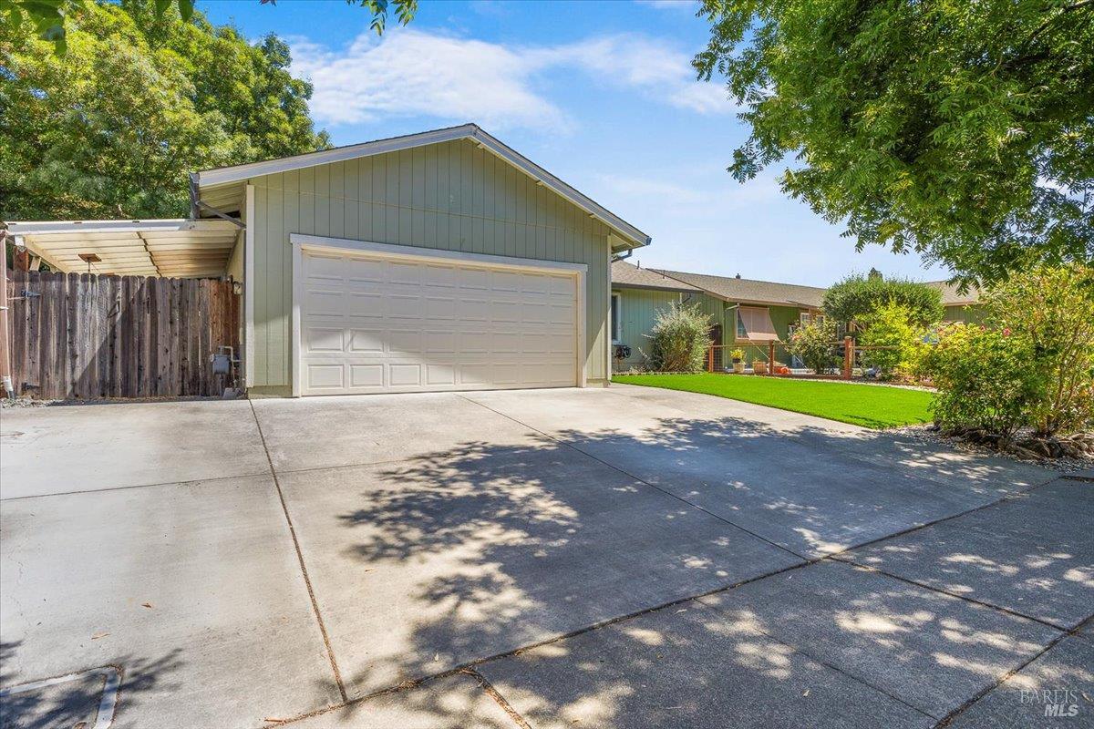 1128 Pippin Circle