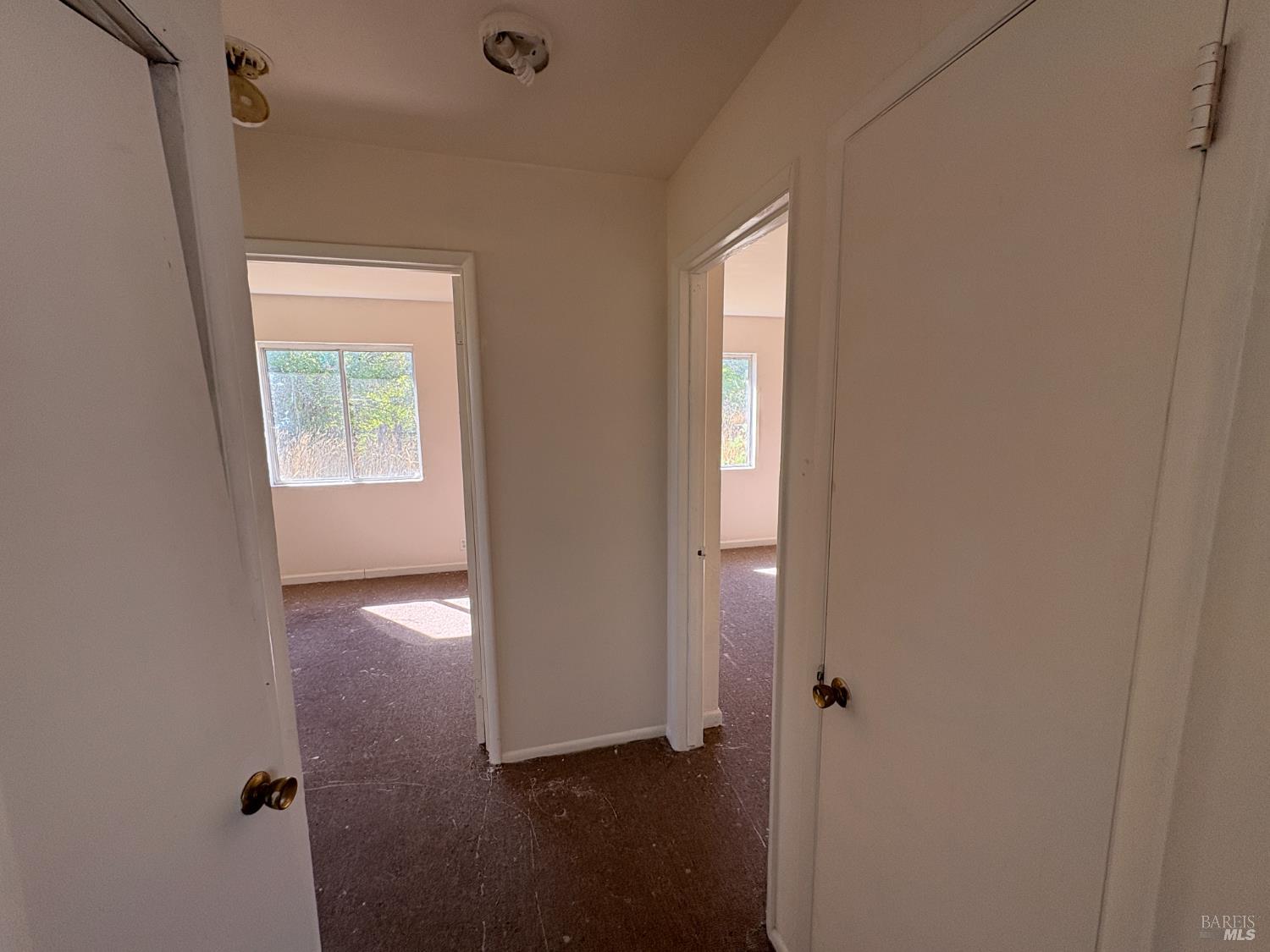 2727-2729 Victoria Dr