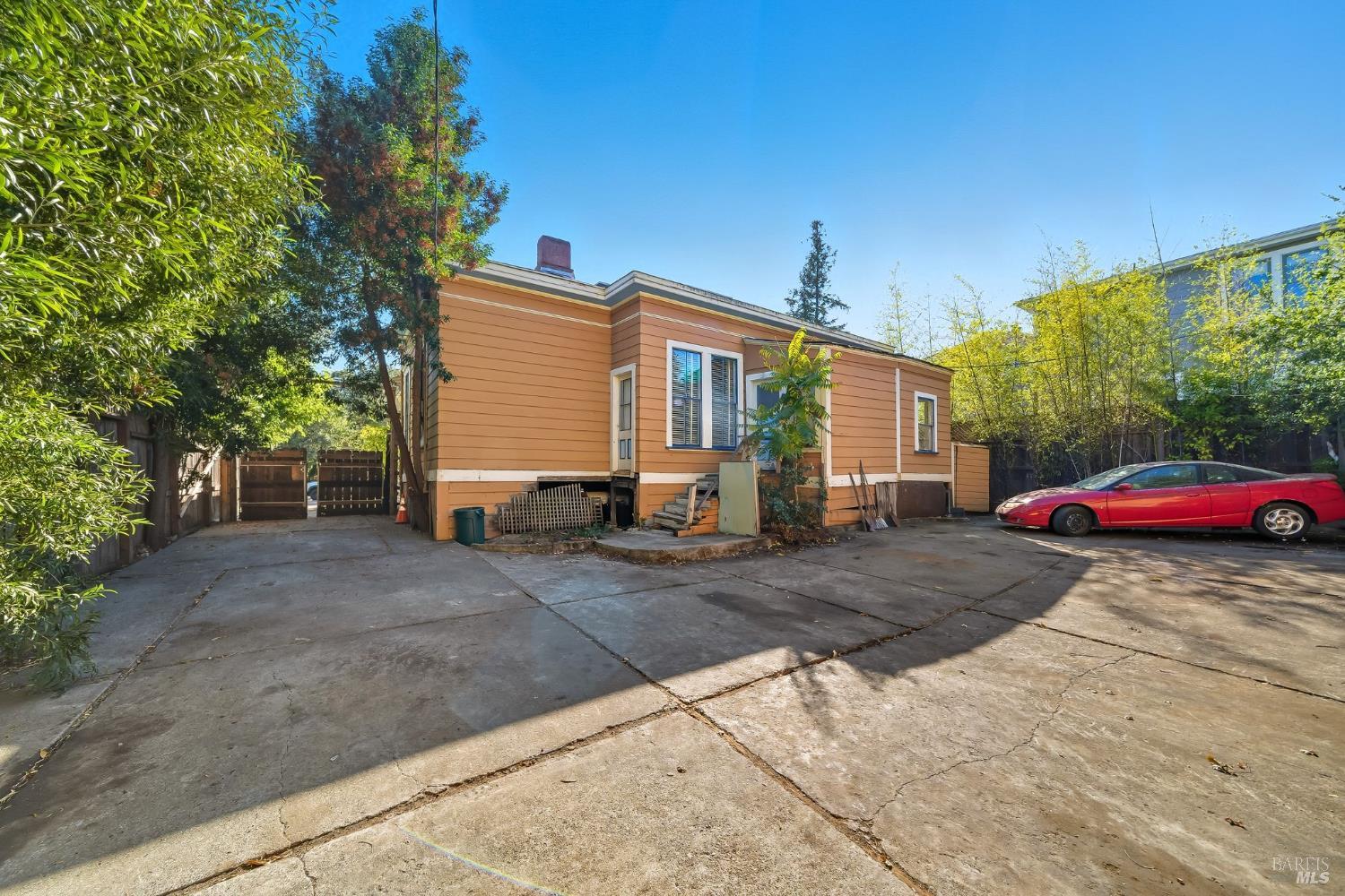 226 Bayview St