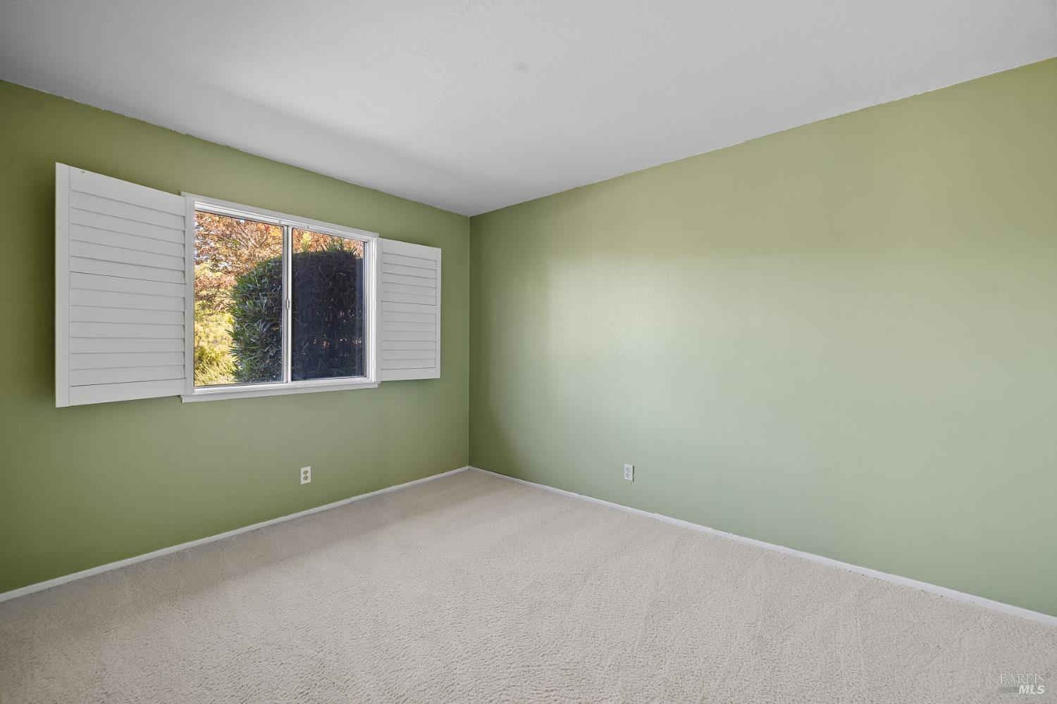 2270 Knolls Hills Cir