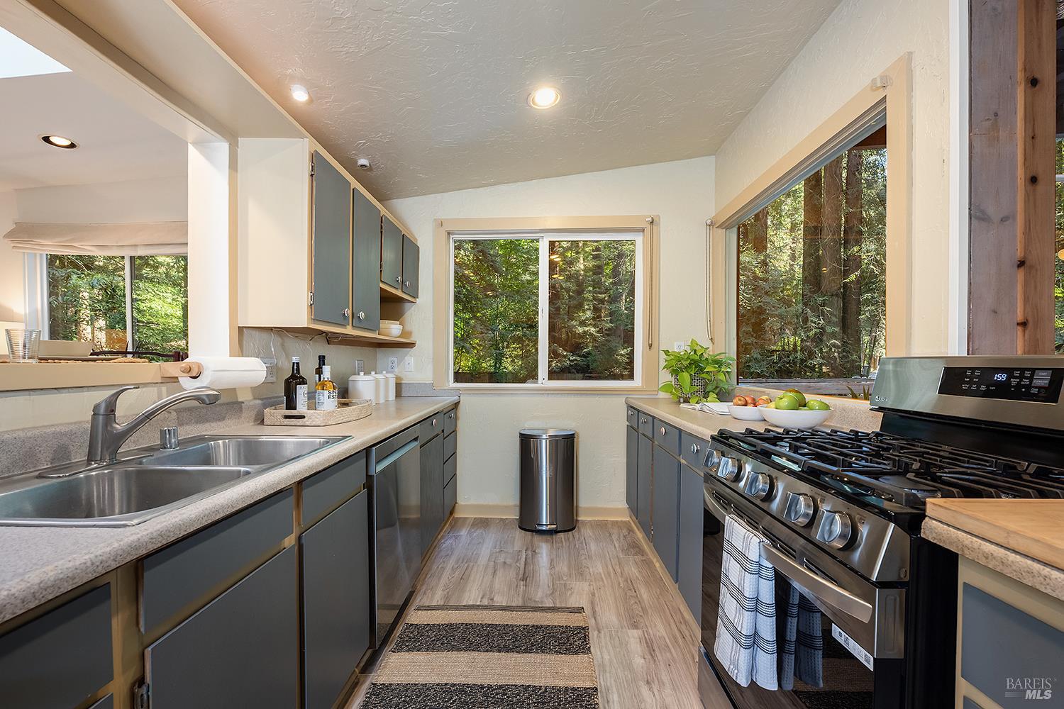 2050 Cazadero Hwy