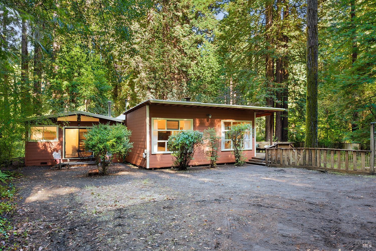 2050 Cazadero Hwy