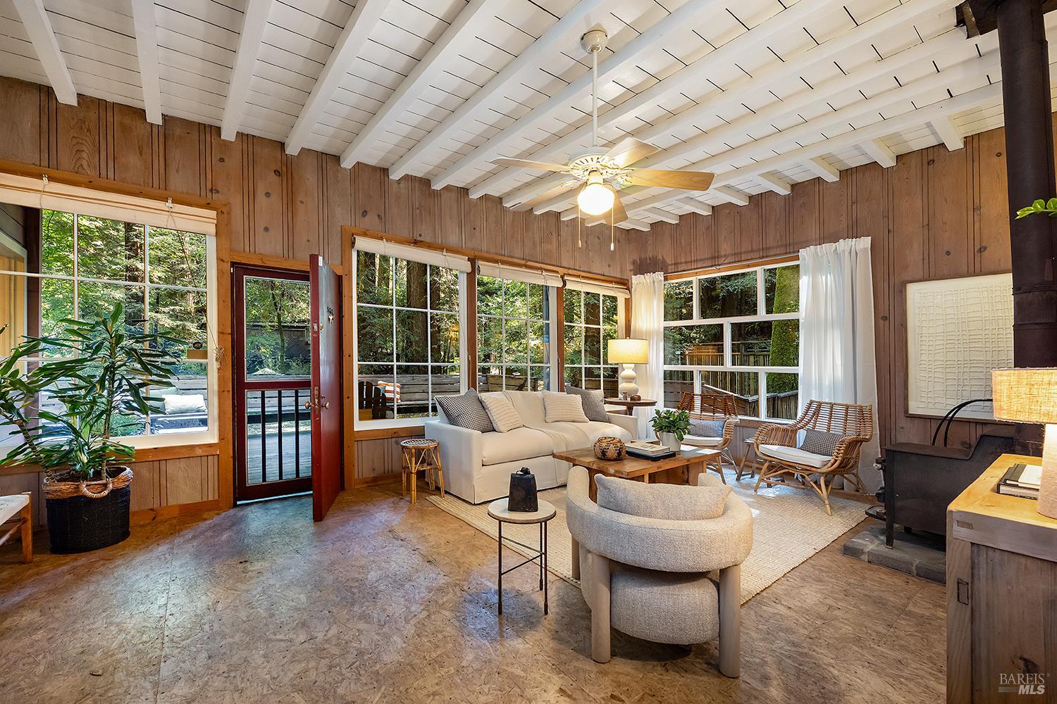 2050 Cazadero Hwy